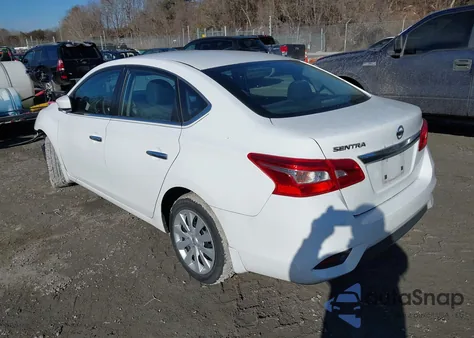 2016 Nissan Sentra S z USA, uszkodzony, nr VIN 3N1AB7AP5GY272579